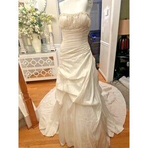 Alfred Angelo Diamond White Metal Sweetheart Beaded Ruched Wedding Gown Size 10